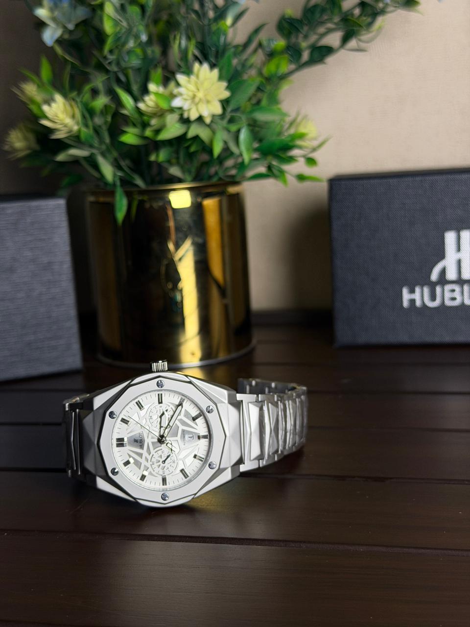 Hublot Diamond Cut (Semi-Auto)